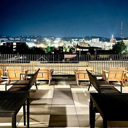 Trendy Condo! Close To Everthing Downtown 伯明翰 外观 照片