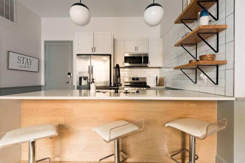 Trendy Condo! Close To Everthing Downtown 伯明翰 外观 照片